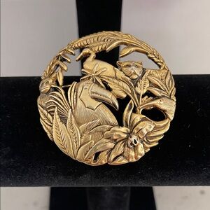 Vintage Tona Gold Animal/Safari Brooch